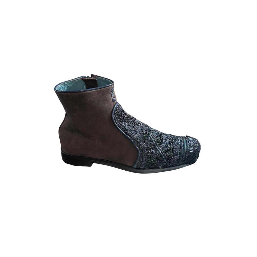 NEW MEHER KAKALIA women's queen neva boots in brown